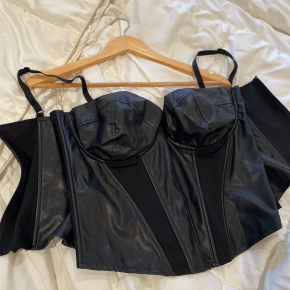 Plus size 2XL Black Faux Leather Bustier crop corset - Picture 1 of 7